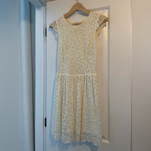 Aritzia Talula dress - Picture 1 of 3